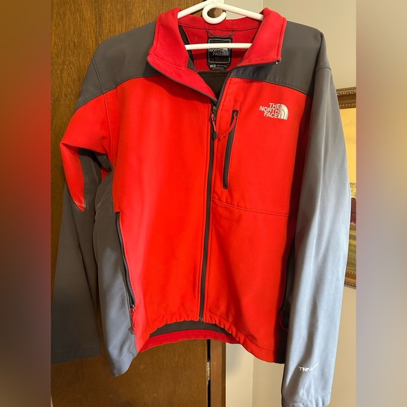 The North Face Red Men’s Coat - Picture 1 of 6